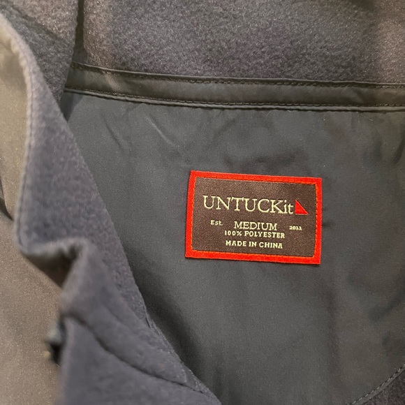 UNTUCKit Ristow Navy Blue Quarter Zip Pullover With Pocket NWT - Picture 9 of 12